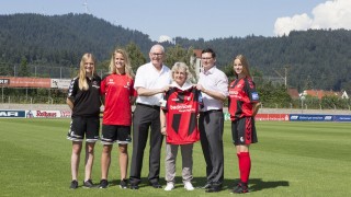 badenova ist Haupt- und Trikotsponsor der Fauen- und Mädchenmannschaften des SC Freiburg.